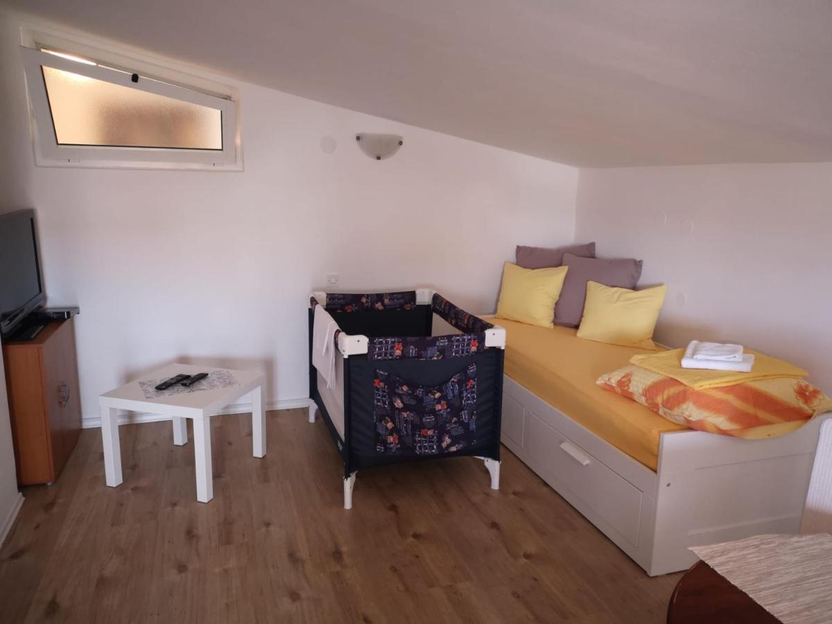 Apartments Tara Ražanac Eksteriør billede